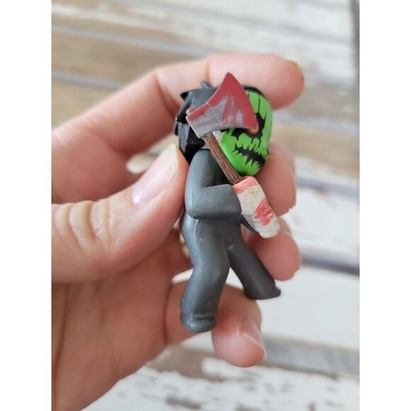 Living Dead Dolls Jason ax figurine - Picture 6 of 9